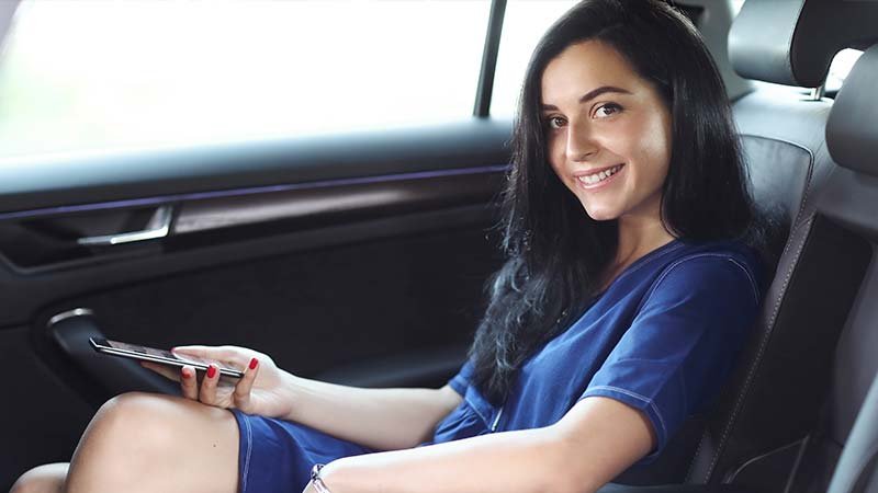 Qu'est-ce qu'Uber X, XL, SUV et Black et Quelles sont les Différences, les prix et les Capacités ?