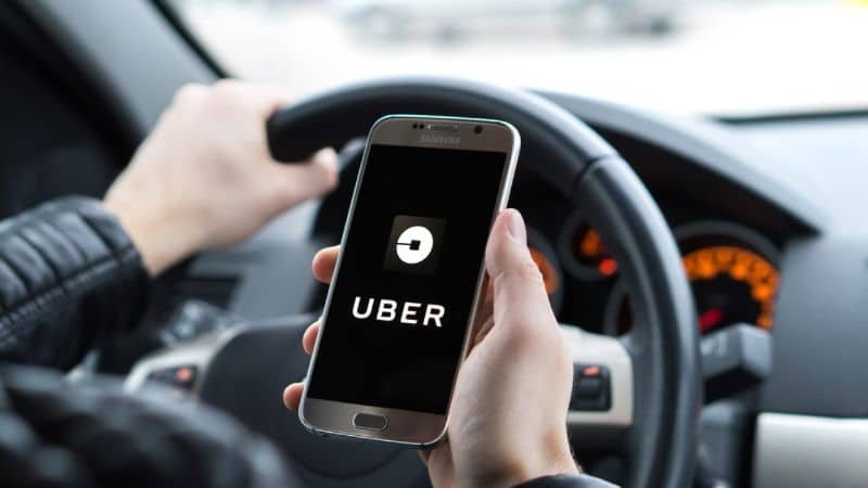Qu'est-ce qu'Uber Cash et comment cela fonctionne-t-il ? chauffeur mobile uber