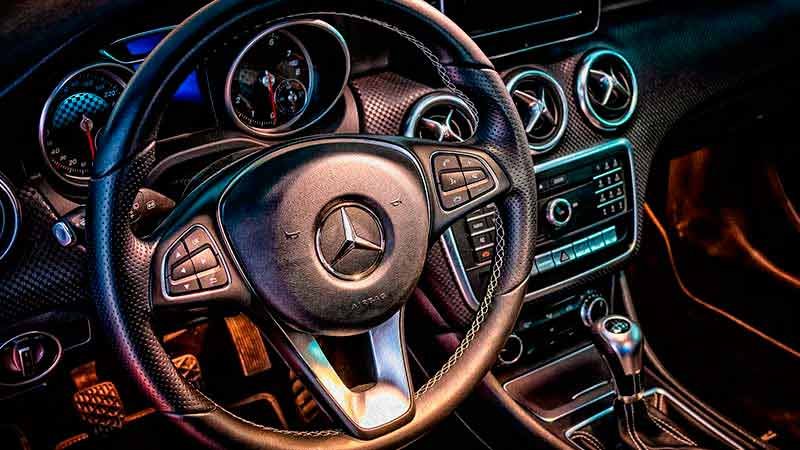 Conditions requises pour rejoindre Uber ou Cabify